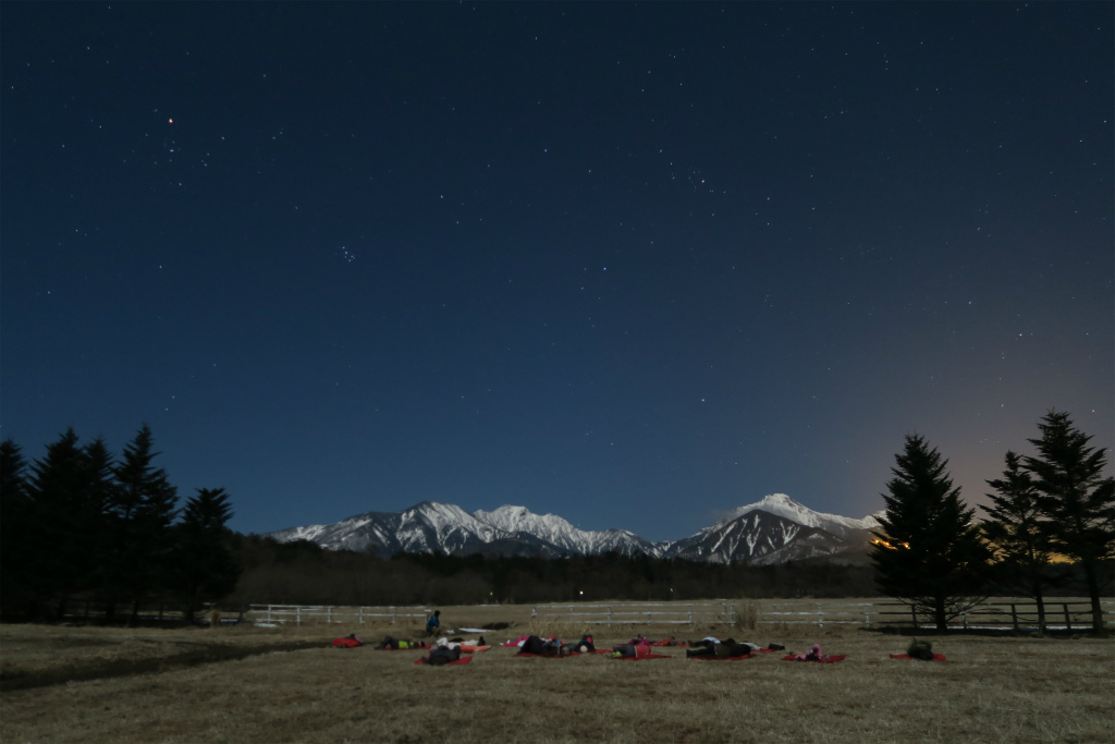 満月の夜に森を歩く特別体験！清里ムーンライトハイキング2026｜清泉寮開催